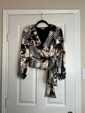 June & Hudson Black and Gold Baroqueue Checkered Wrap Tie Blouse